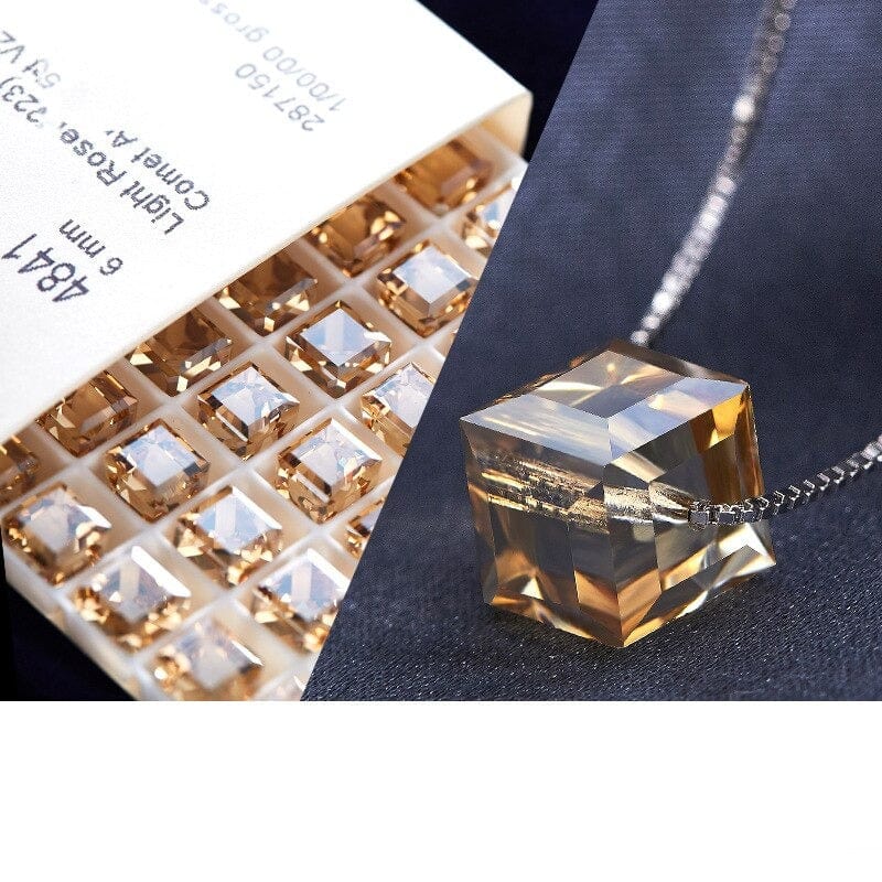 Arise Crystal Cube Necklace Kristalmoon